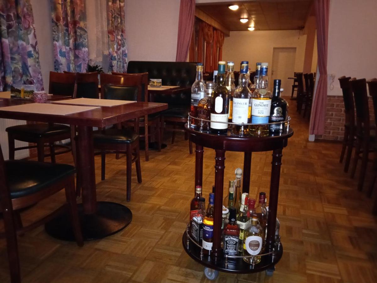 Hotel & Restaurant Zum Adlersberg Schleusingen Экстерьер фото