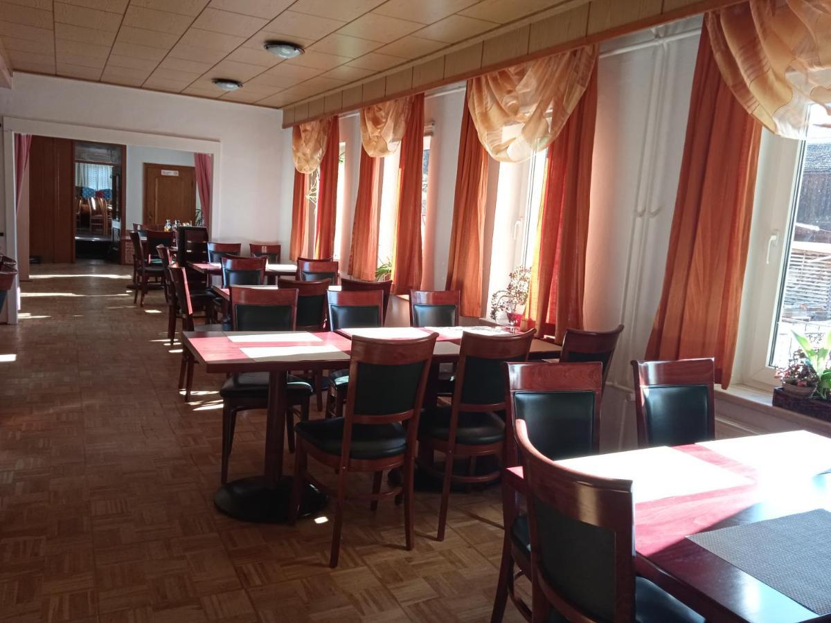Hotel & Restaurant Zum Adlersberg Schleusingen Экстерьер фото