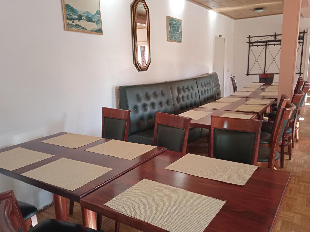 Hotel & Restaurant Zum Adlersberg Schleusingen Экстерьер фото